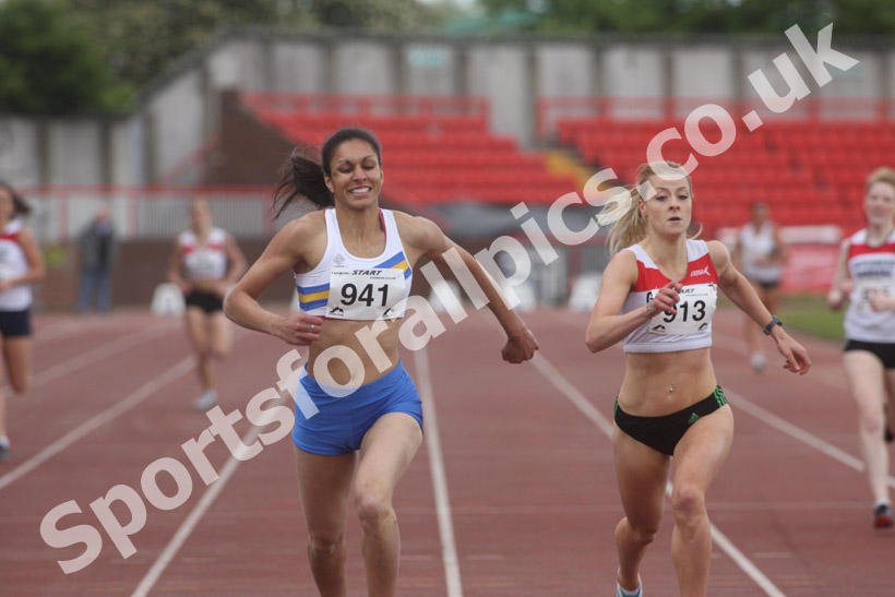 941 Nisha Desai (Trafford AC) beats Stacey Smith (Gateshead), North East Championships, Gateshead